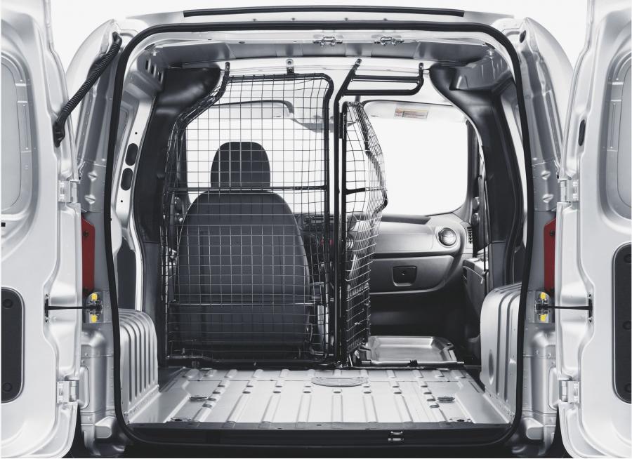  Peugeot Bipper 2008 года  (фото 35 из 93)